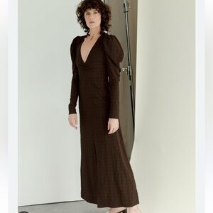 GANNI 🖤 V-Neck Puff Sleeve Seersucker Maxi Dress 🖤 Chicory Coffee